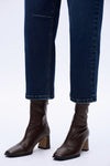 Structured Modern Barrel Jeans
