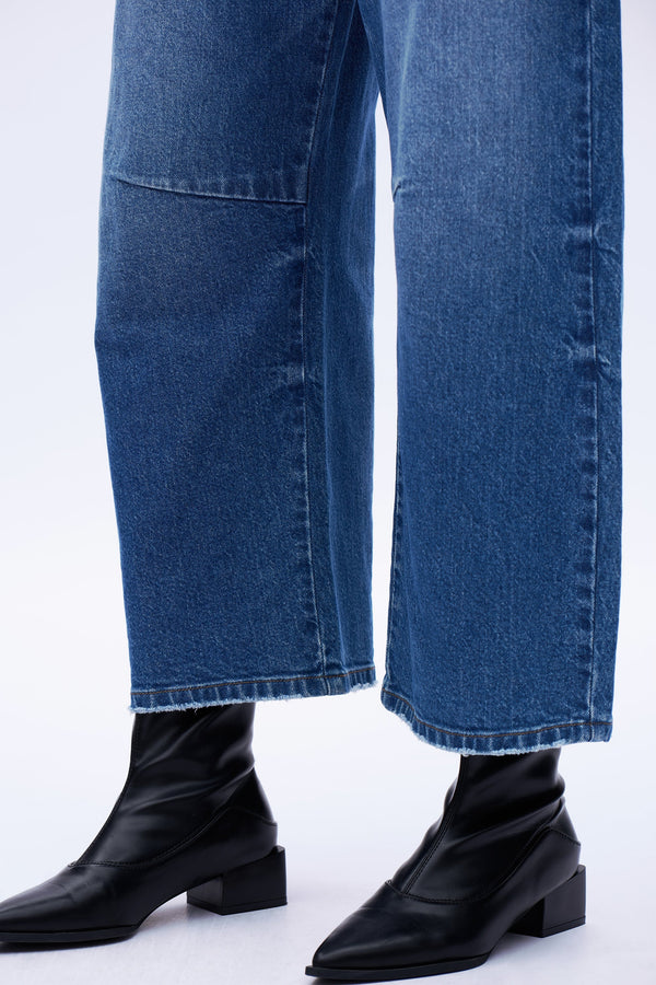 Contemporary Barrel Jeans