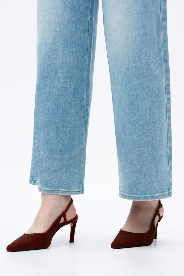 Nostalgic Wide Leg Jeans