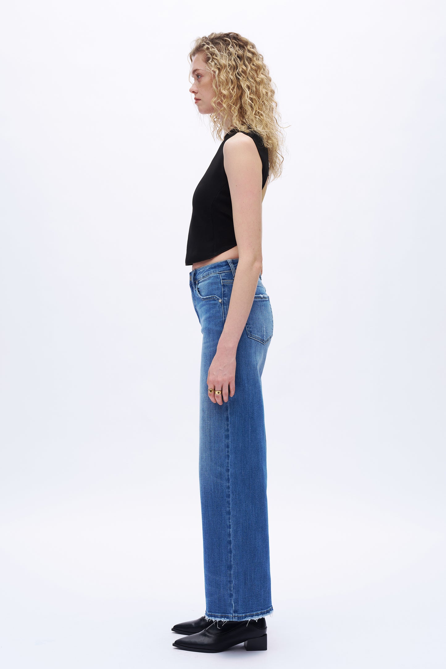 HIGH RISE HIGH STRETCH WIDE LEG FRAYED EDGES JEANS DEW8006