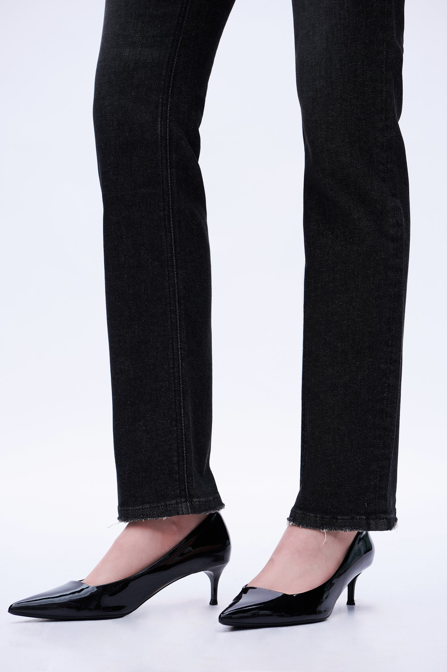 Mid Rise Straight Leg Denim Jeans DET5007 Black