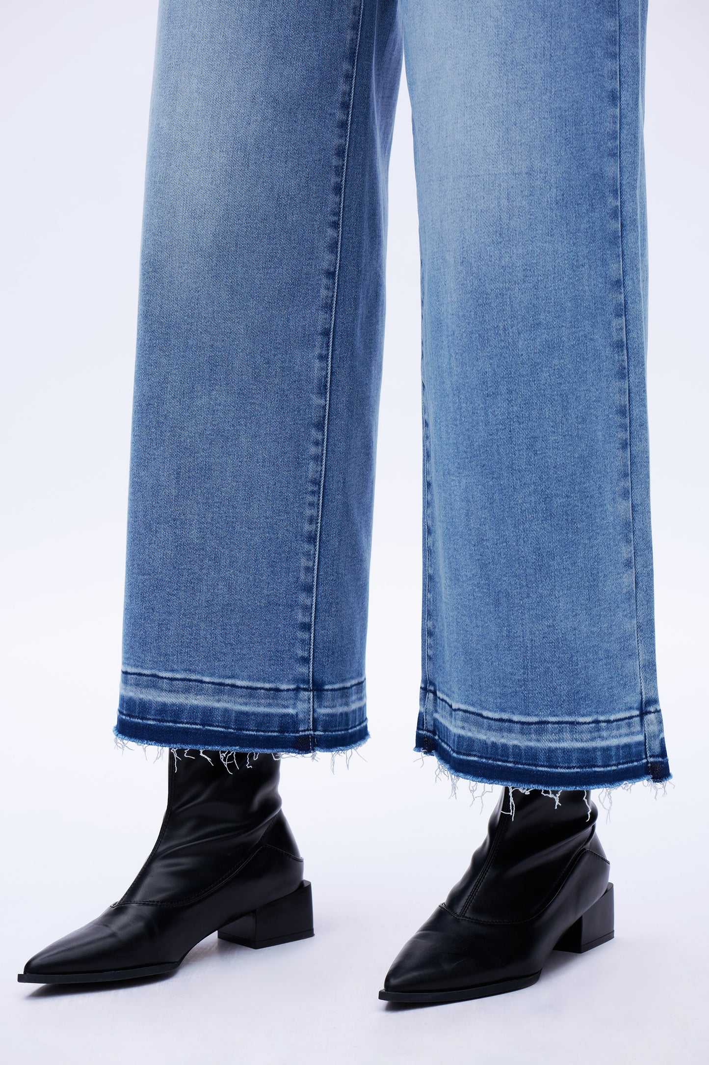 Mid Rise Wide Leg Denim Jeans Light Blue DEW8004