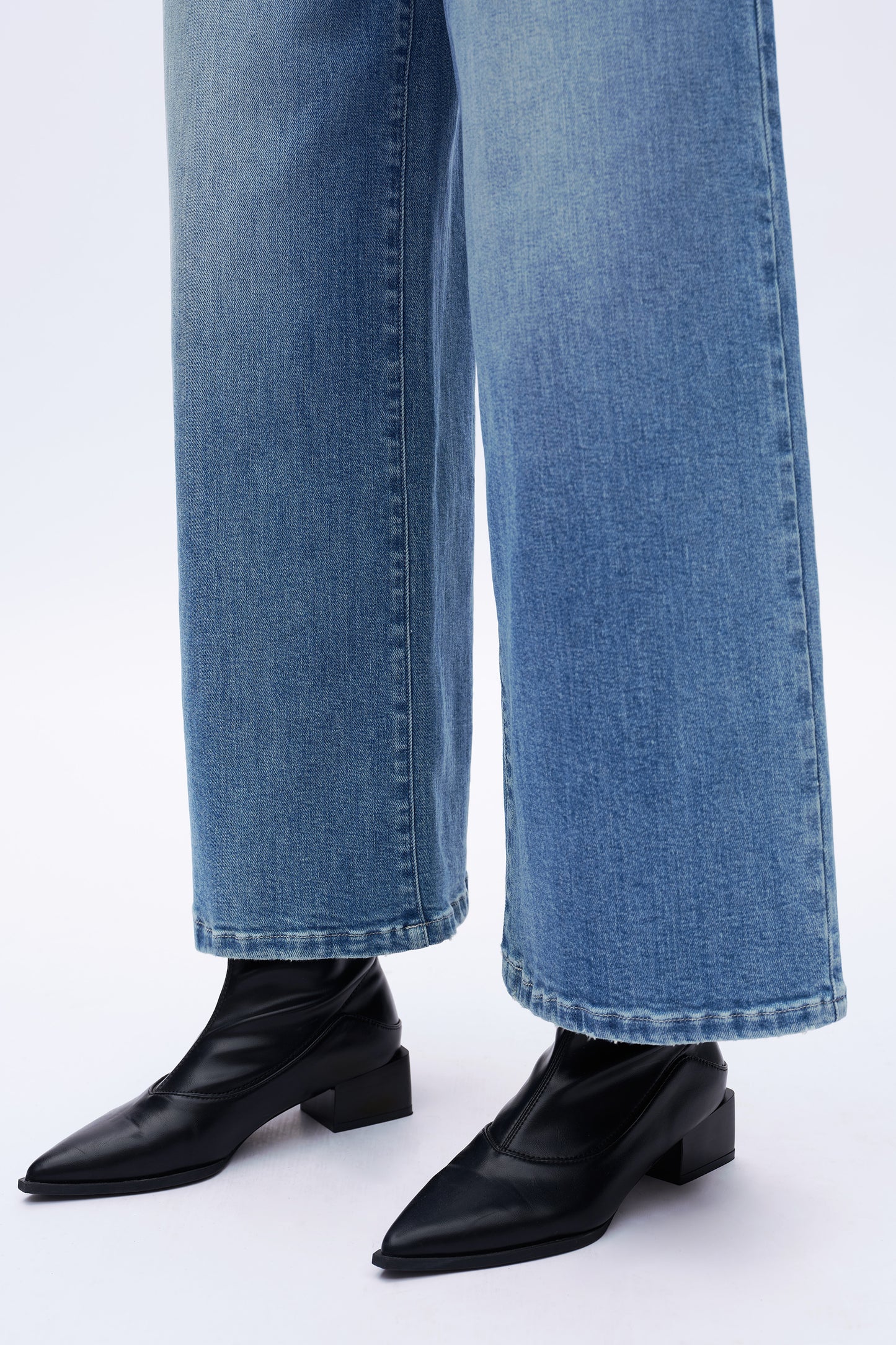 Super High Rise Wide Leg Denim Jeans DEW8002 Light Blue